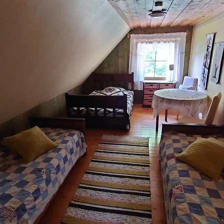 Nyaraló Vahtra-reinu Puhkemaja *