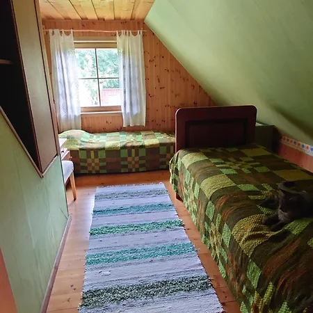 Vahtra-reinu Puhkemaja * Siiksare