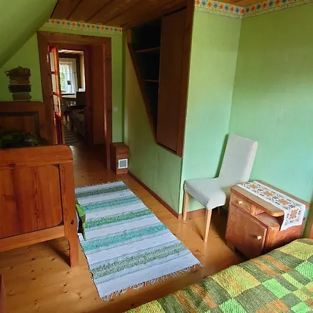 Nyaraló Vahtra-reinu Puhkemaja *