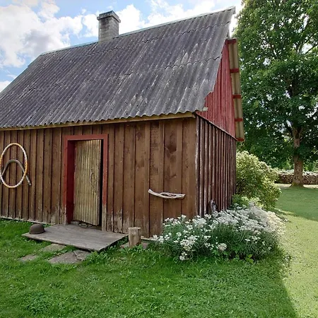 Holiday home Vahtra-reinu Puhkemaja